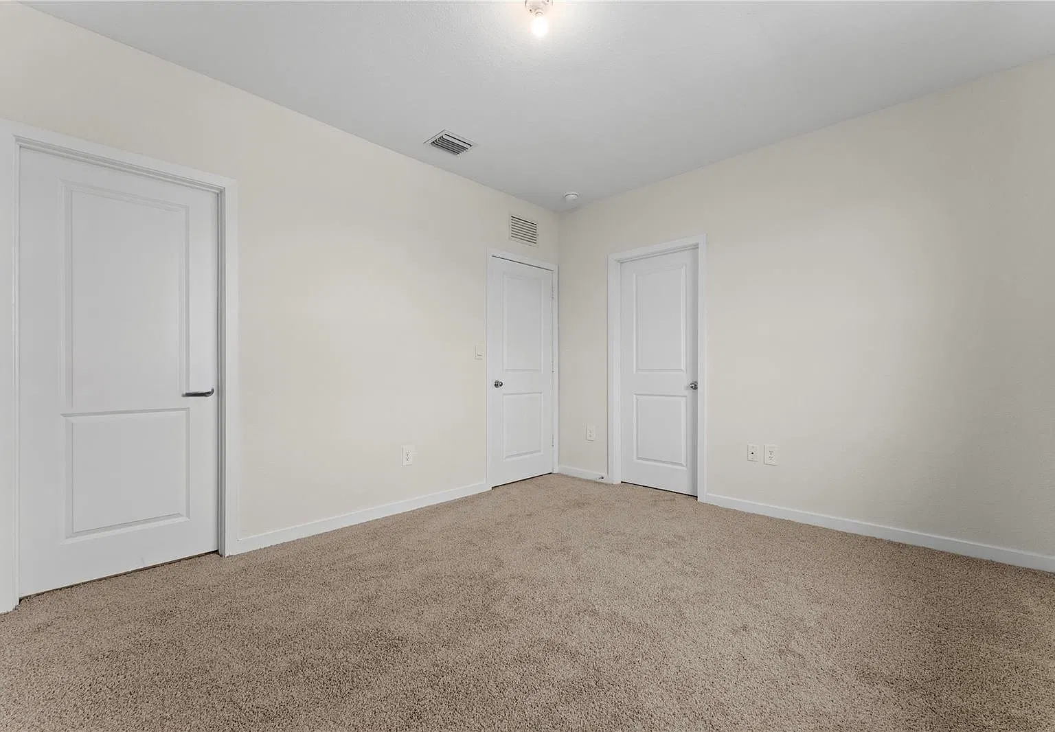 3 bed, 1380 sqft, $2,700 — Photo 4