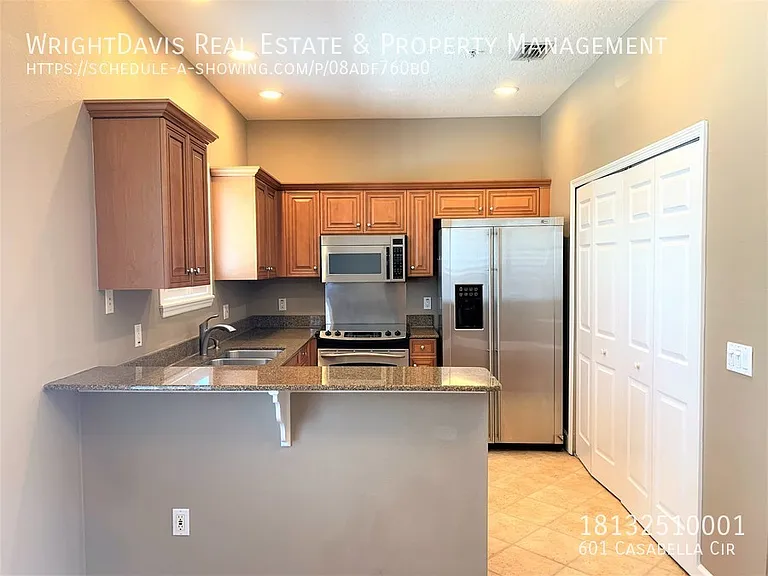 601 Casabella Cir — Photo 16