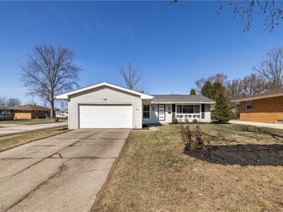10050 Reichert Rd, Parma, OH, 44130