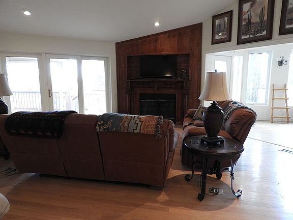 5th image of 159 Deer Park Dr