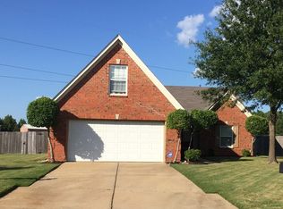 106 Sunrise Cv, Batesville, MS 38606