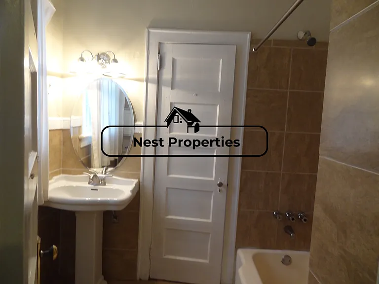 300 S Harden St — Photo 9