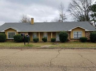 211 Casa Urbano Dr, Clinton, MS 39056