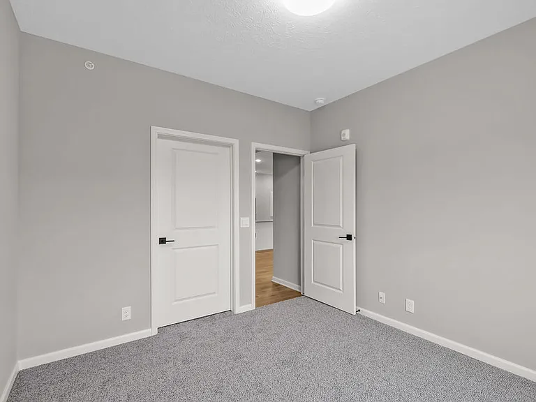 The Creek Apartments — Photo 45
