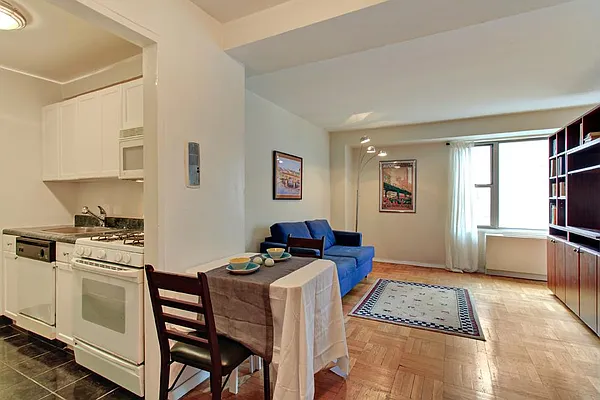 Sold by Corcoran | media 6