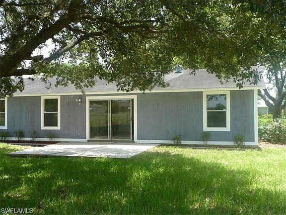 2nd image of 1210 NE 5th Pl
