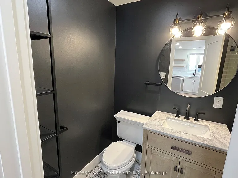 23 Tilden Cres — Photo 3