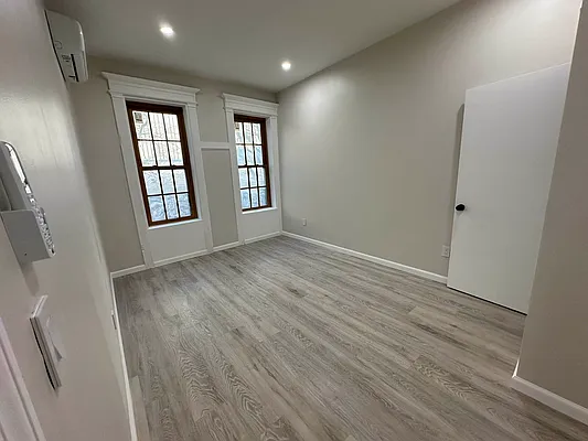 Rented by R New York | media 31