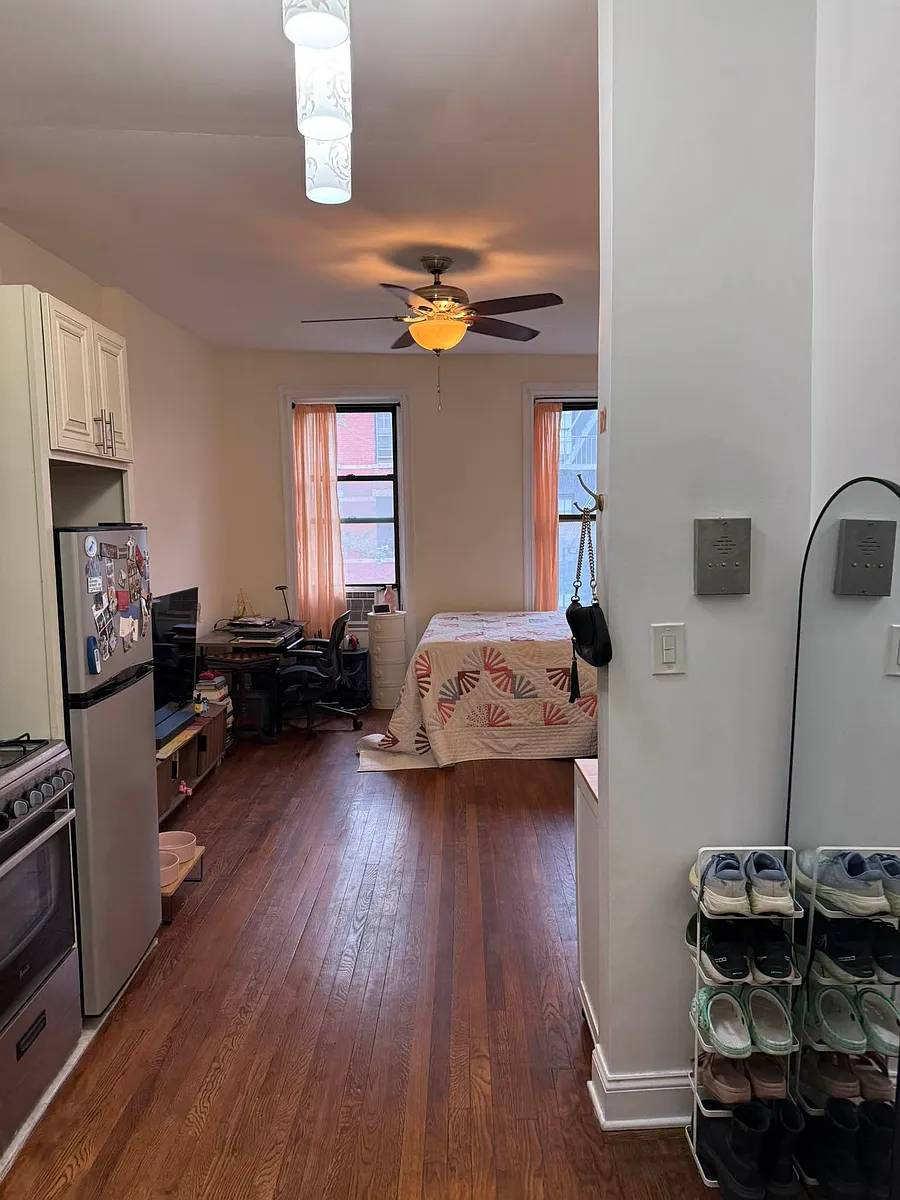 Building Photo - 414 E 78th St #3B
