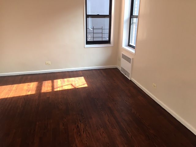 2nd image of 554 E 26th St APT 2A