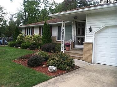 4th image of 8218 Wesley Dr