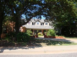 1905 Nighthawk Dr, Edmond, OK 73034