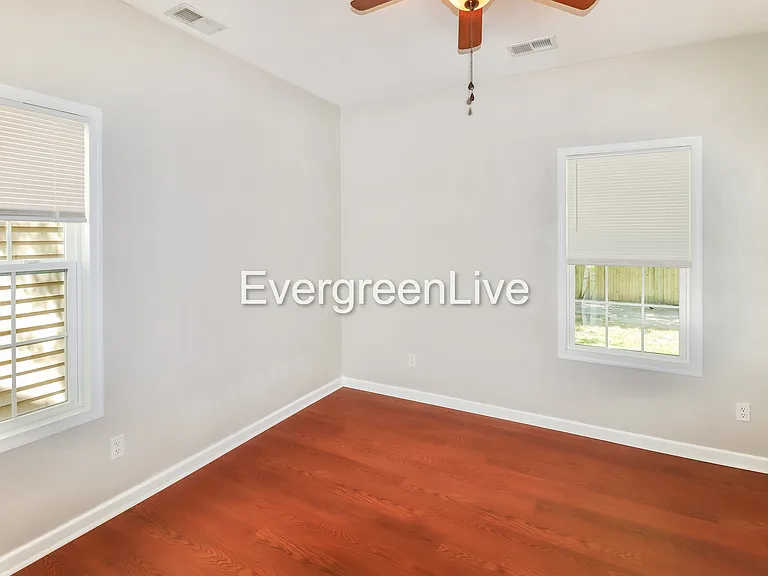 3018 Dunkirk Ave — Photo 7