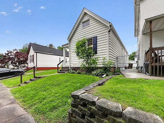 2nd image of 213 Rosedale Ct
