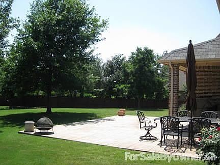 2nd image of 1111 Fontaine Dr