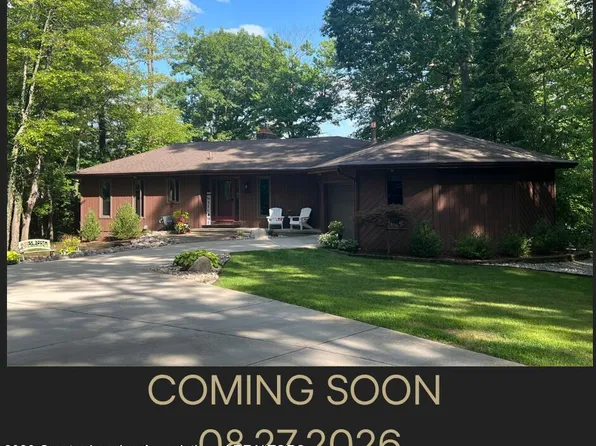 705 W Geneva Dr, Dewitt, MI 48820
