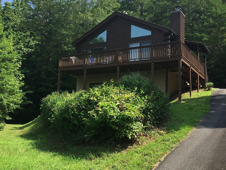 1st image of 599 Kanuga St