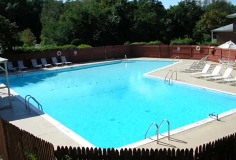 2nd image of 150 Lindsley Dr #2A