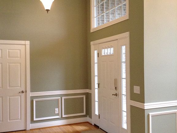 4th image of 201 Lee Oak Cir