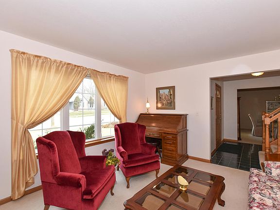 3rd image of 837 Lynnewood Dr