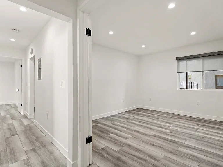 410 Lucas Ave — Photo 42