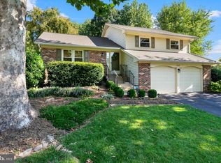 13506 Glendundee Dr, Herndon, VA 20171