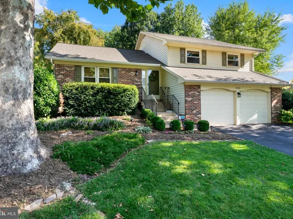 13506 Glendundee Dr, Herndon, VA 20171