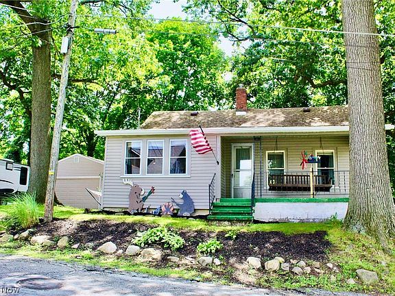 2nd image of 2638 Monroe St