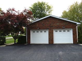 2415 Carlyle St NW #1, Massillon, OH 44646