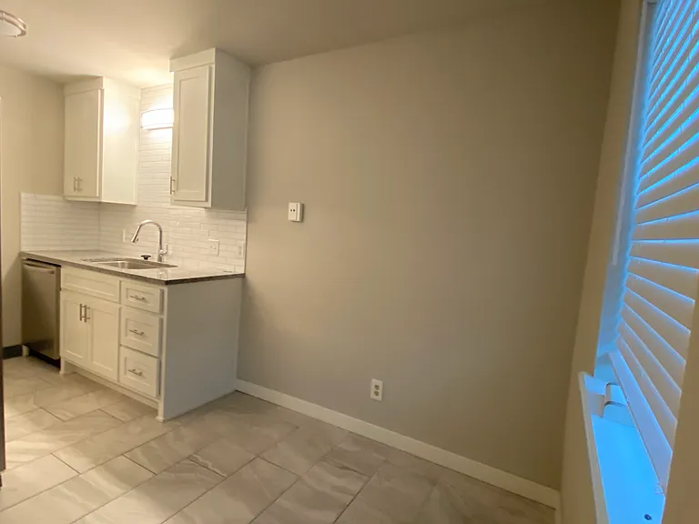 1603 N Leverett Ave #2 — Photo 5