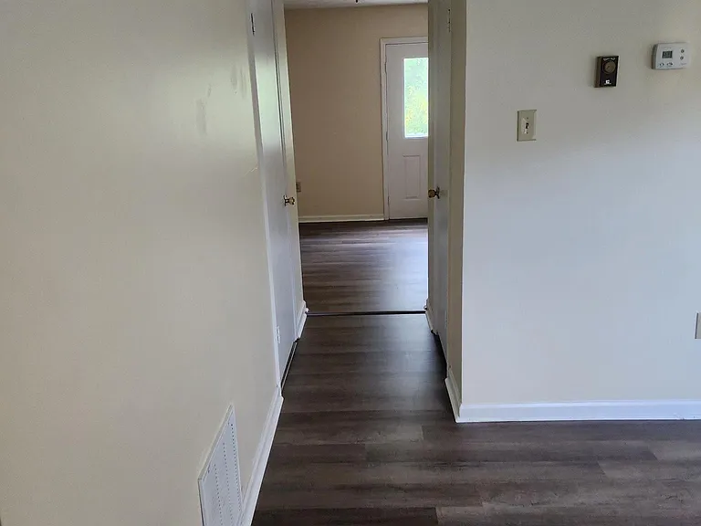 17 E Bond St — Photo 5