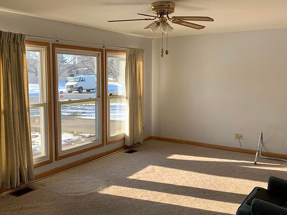 2nd image of 1106 Colonial Dr