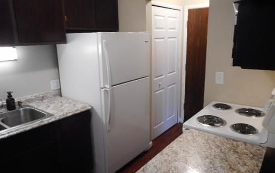 4th image of 7040 Villa Dr