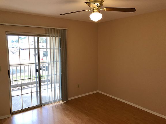 Bedrm, patio, shades