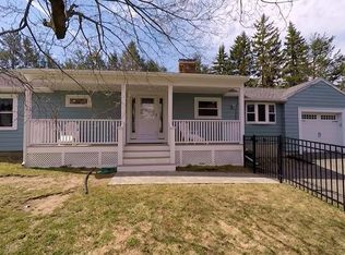 11 Briggs Rd, Lexington, MA 02421