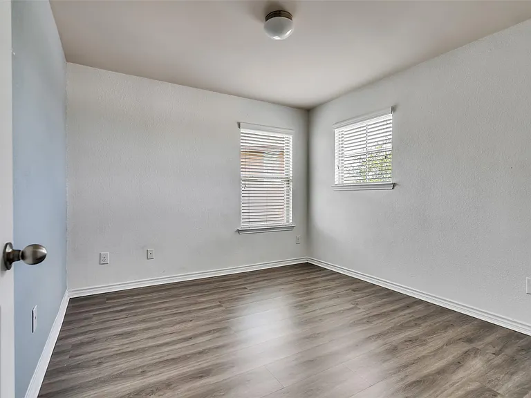 9203 Haverford Cove Ct — Photo 31
