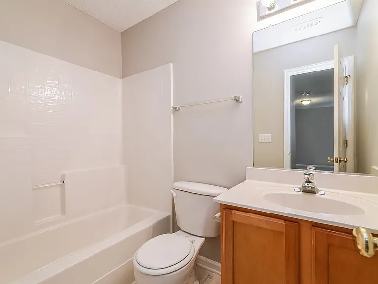 4904 Tommans Trl — Photo 16
