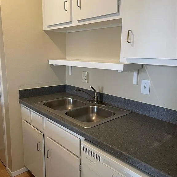 6402 Del Monte Dr #71 — Photo 5