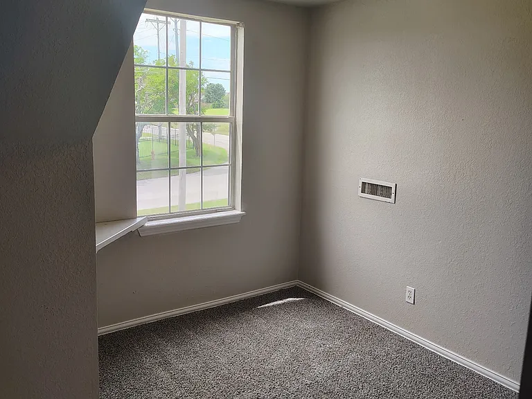 1831 S Osage St — Photo 11