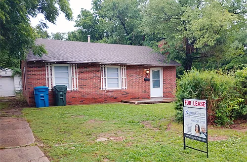 504 E Curtis Dr Photo 1