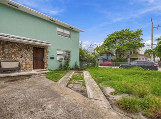 882 NW 2nd St, Miami, FL 33128