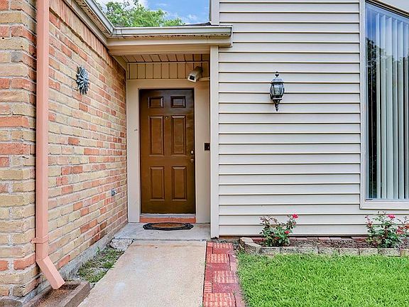 5th image of 12411 Caren Ct