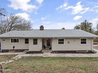 100 Outer Dr, Oak Ridge, TN 37830