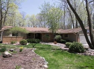 5512 Bentwood Ln, Greendale, WI 53129