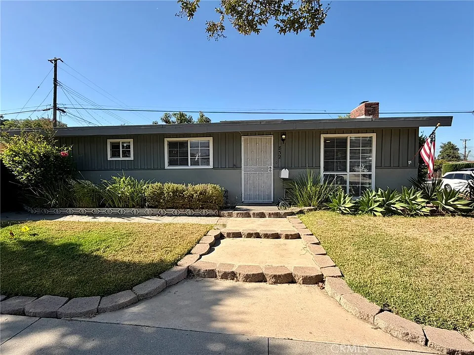 832 S Prospero Dr