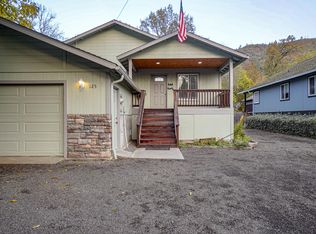 125 Castaline Pl, Shady Cove, OR