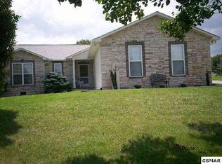 1605 Upper Ridge Ct, Sevierville, TN 37862