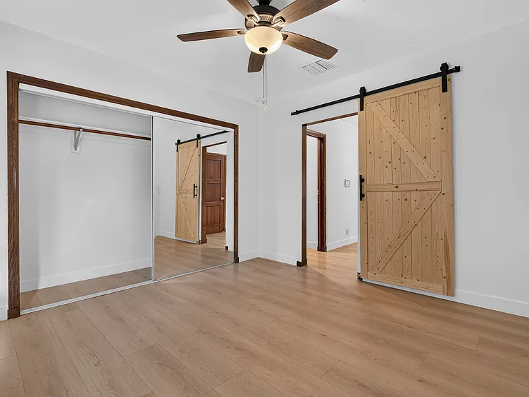 1811 N Avon St — Photo 31