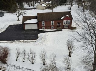 42 Biechman Rd, Ravena, NY 12143