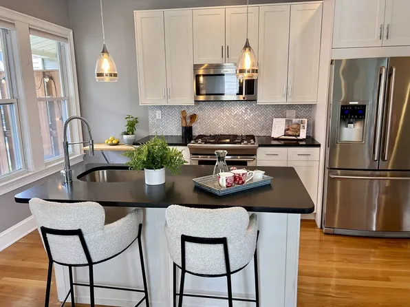 12-14 Pitman St #12A, Somerville, MA 02143